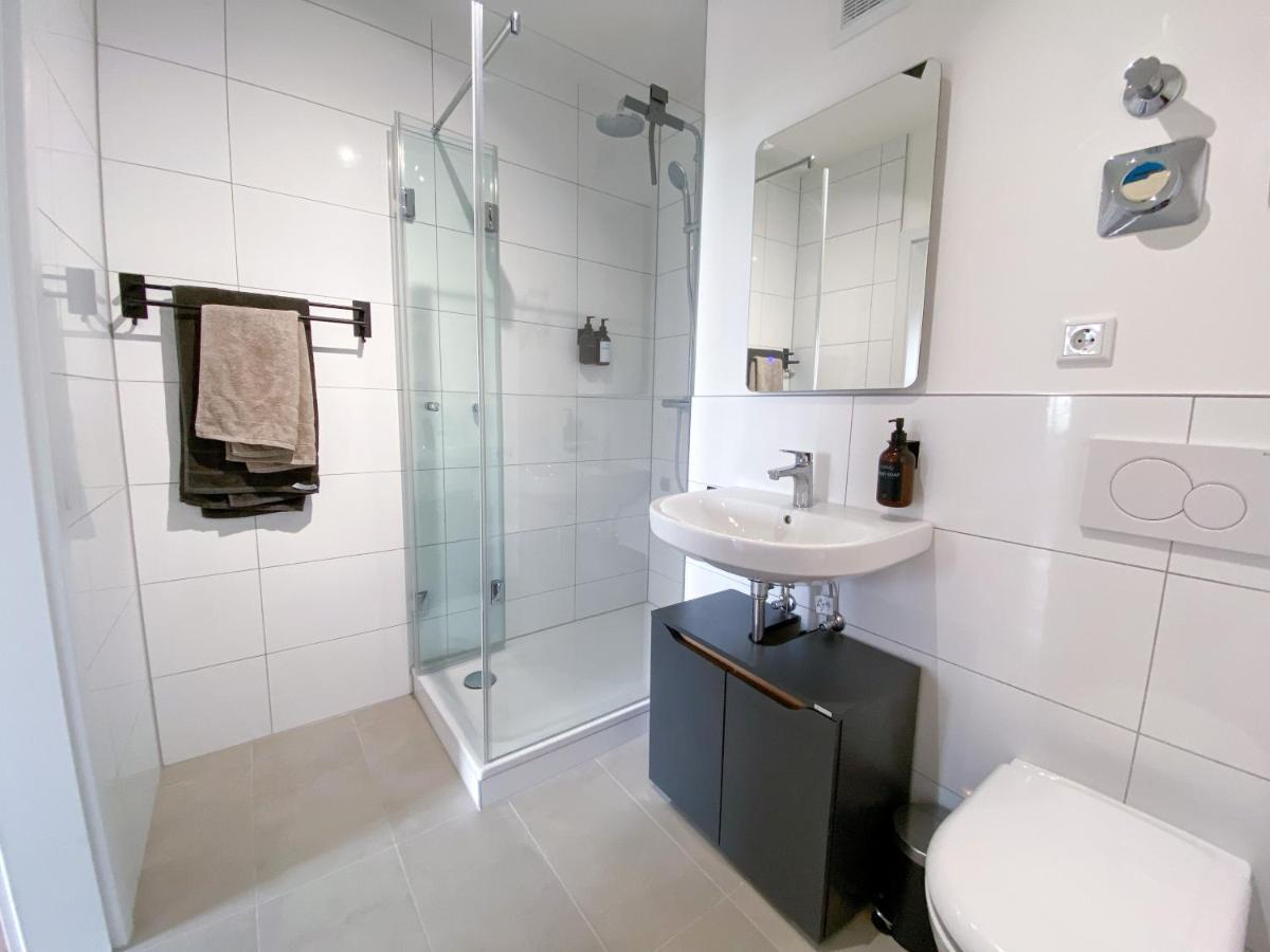 Schoene Wohnung Mit Rheinblick/Duesseldorf/Neuss/Messe Luaran gambar