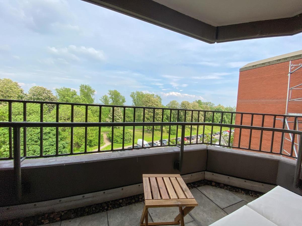Schoene Wohnung Mit Rheinblick/Duesseldorf/Neuss/Messe Luaran gambar